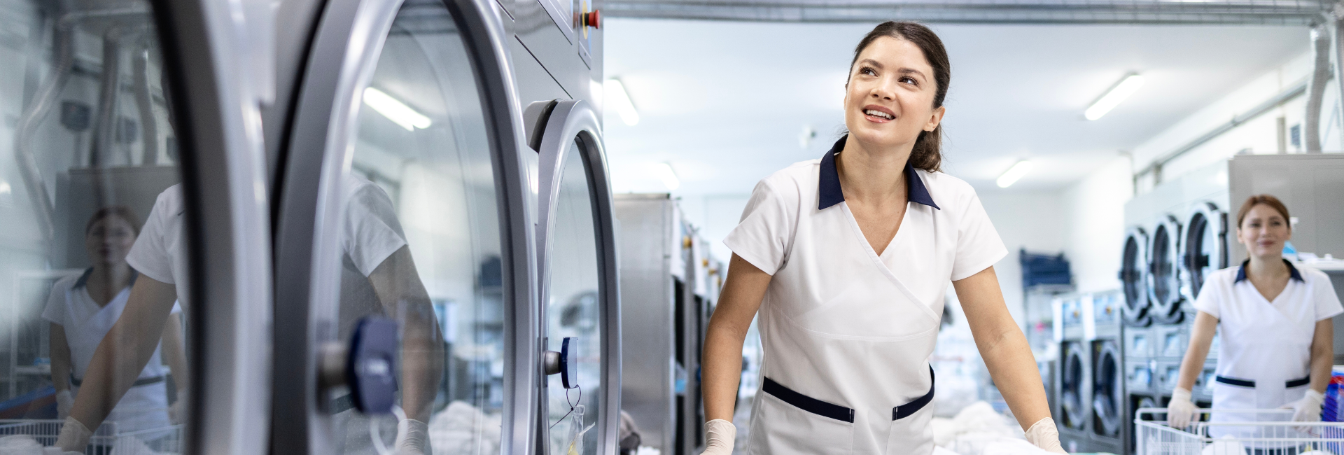 Commercial Laundry Worker 1920X650